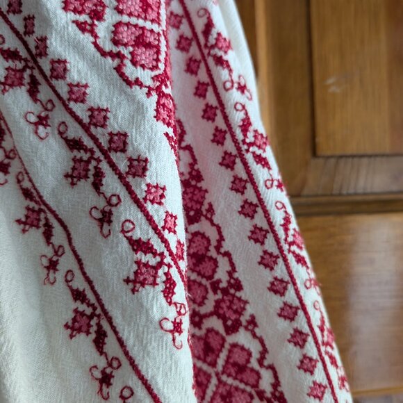 Free People Boho Embroidered Peasant Top | White Bohemian Festival Blouse - Picture 4 of 6